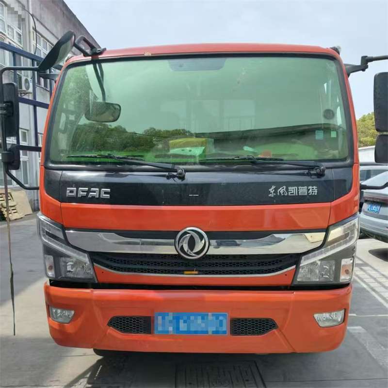 临安区白朗县进仓物流：专线直达的多元货运探索